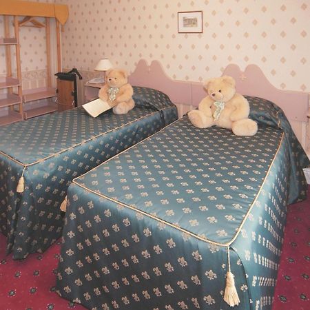 Buckingham'S Hotel Chesterfield Rum bild