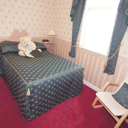 Buckingham'S Hotel Chesterfield Rum bild